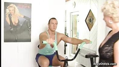 Trainer fucks BBW German mature lady Beta