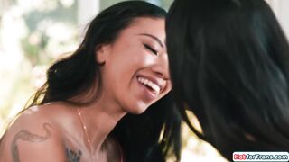 Latin tgirl Zariah Arau gets her big trans cock deepthroated