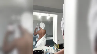 Naughty Wife Drop Her Towel To Show Her Slimwaist and Big Ass