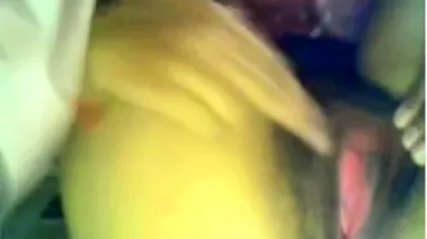 SEXY INDIAN ON WEBCAM PLAYING