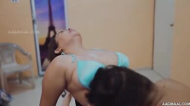 indian babe fingering her pussy