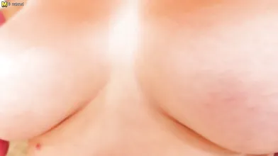 Naughty  housewife playing with her unshved pussy