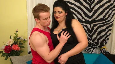 Chubby housewife doing her younger loverboy