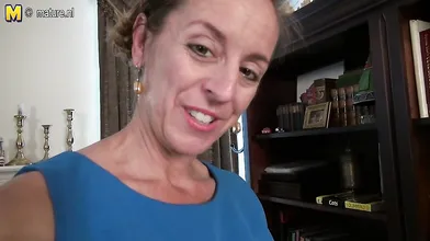This American housewife loves fooling around