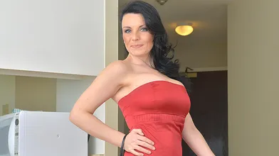 Hot Mom playing with her wet pussy