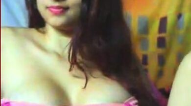 Sexy Indian Slut Bounces Perfect Tits On Webcam