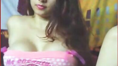 Sexy Indian Slut Bounces Perfect Tits On Webcam