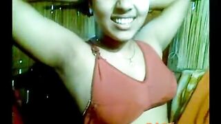 Cute Indian Girl expose her hot boobs