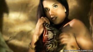 Romantic Bollywood Indian Girlfriend Seduce Her Man