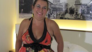 Mature Paola loves playing alone