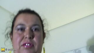 Mature Paola loves playing alone