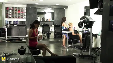 Special mature movie in a kinky lesbian salon