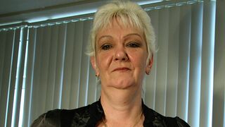 This mature mama gets a face full of cum
