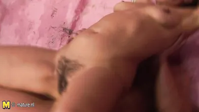 Fill this kinky mama with a warm creampie