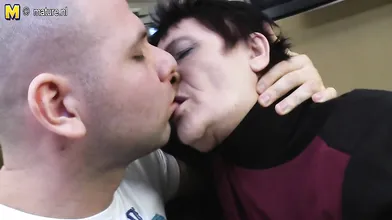 Horny mature slut fucking and sucking hard