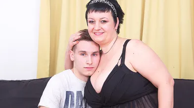 This big mama loves fucking and sucking