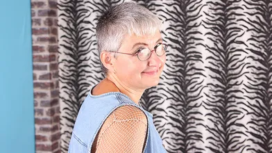 This hairy mature slut loves to play alone