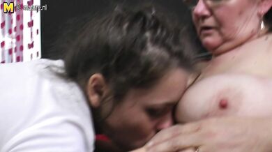 Two hairy old and young lesbians have fun with pee