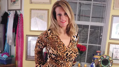 Horny housewife playing with her pussy