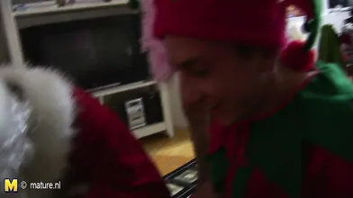 Santa Claus is coming and so is everybody else
