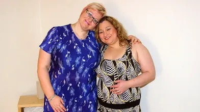 Two chubby mature lesbians go at it