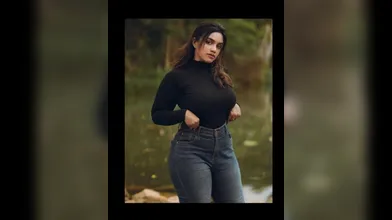 Aunty bathing video call