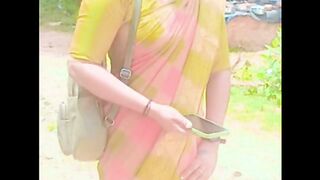 Tamil girl show her ass