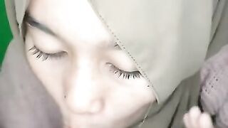 Hijab Ngemut Kontol