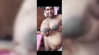 Big boobs aunty