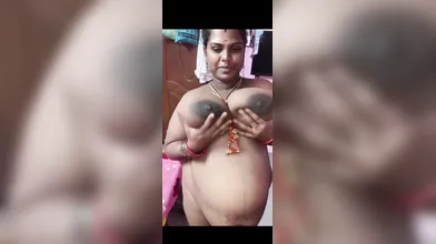 Big boobs aunty