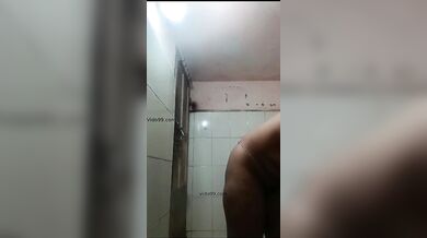 Tamil Aunty Stripping Nude 2