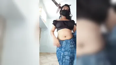 Tamil Ponnu Aleena Stripping Nude For Customer