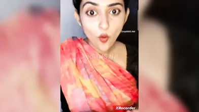 Tamil Girl Navel Show In Tango Live - Show Gurl