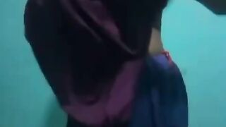 Sexy gf showing