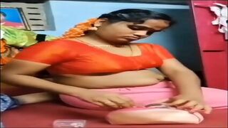 Tamil Item Vachila Periya Molai Morattu Suthu Thevidiya - Slut Mommy
