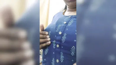 Tamil Married Aunty Showing Her Big Boobs Pussy And Ass And Dirty Sex Talk Nude Vdeo