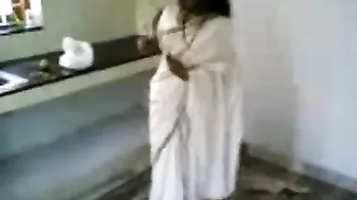 Tamil Show Boobs In Kitchen