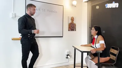 HORNY student Brian Evansx pulverizes shy teacher for passing subject - hottest