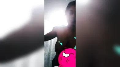 Sexy gf showing boobs part 1