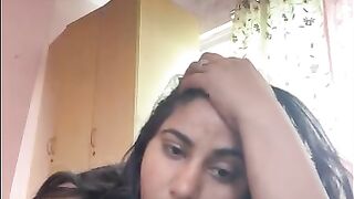 Indian bhabi showing her boobs