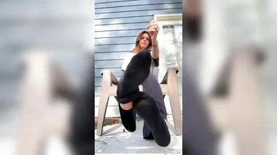 Amateur Foot Fetish Girlfriend Sucks and gives a Footjob