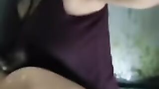 Ngintip Mandi Tante Cantik Istri Pak Kades