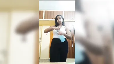 Mallu wife show her full body part 2