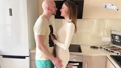 Russian milf Daria_Sparkles gave me a tough doggy-style and a creampie. Hard sex