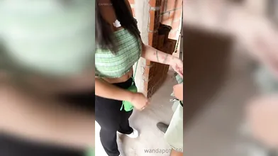 La Tiktoker Latina Se Mete A Investigar Las Ruinas De Una Casa Y Recibe Una Sormpresa