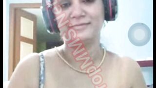 Tamil beautiful aunty topless video call