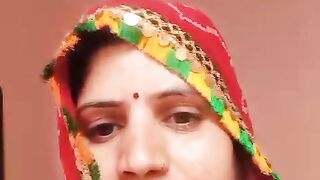 Married aunty show her full nude body on hubby