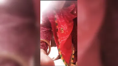 Married aunty show her full nude body on hubby