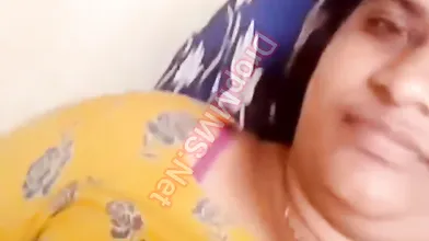 Tamil aunty boobs show