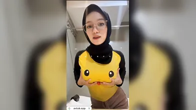 Beautiful Indonesian Hijab Girl
